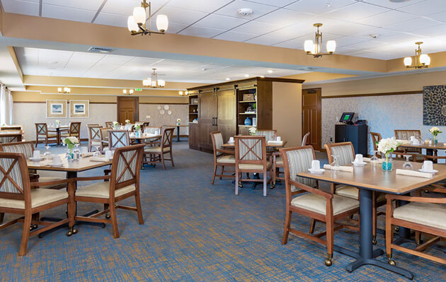 Photo of commons dining room in Bradley Park